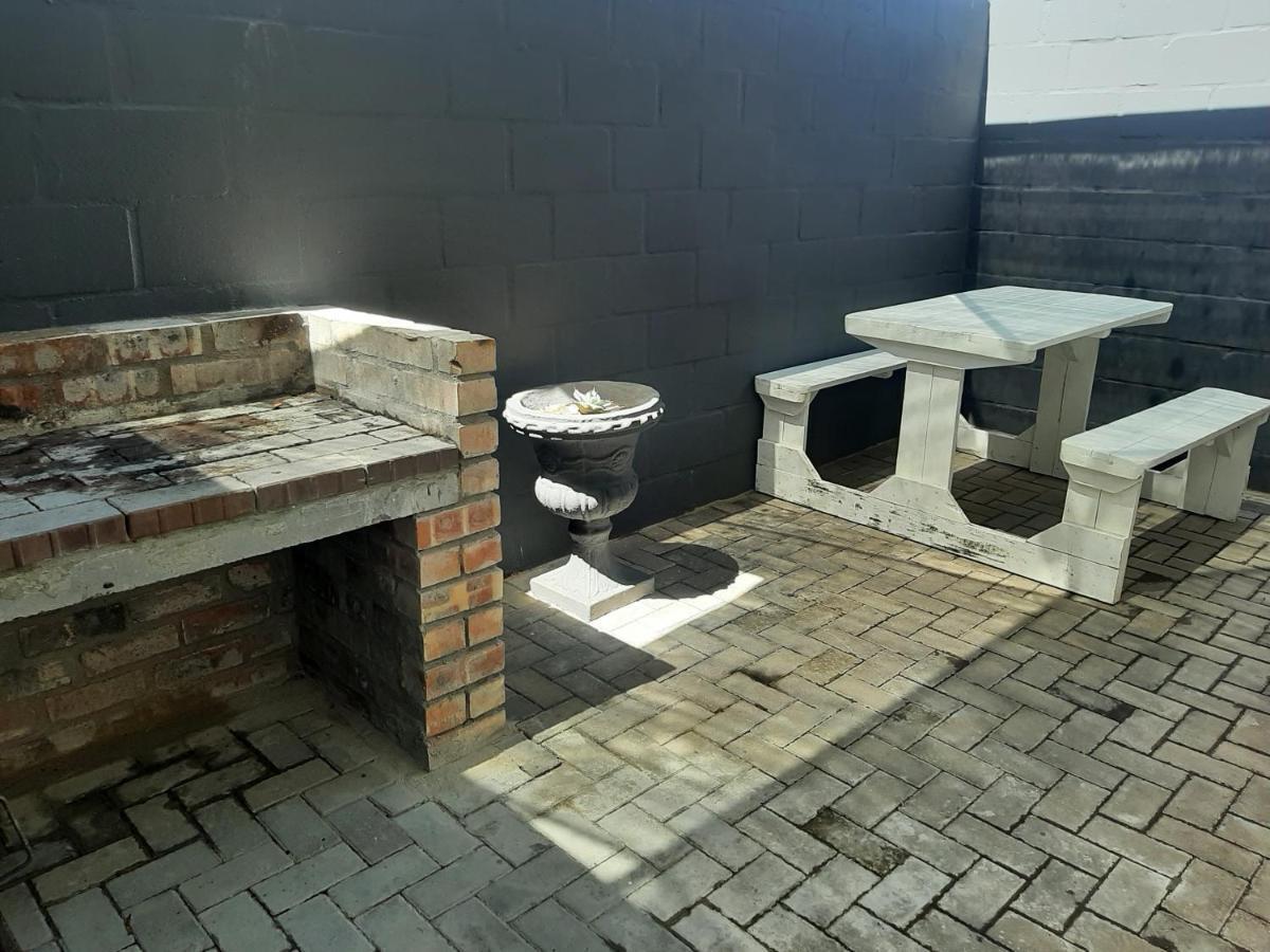 Croeso Guest House Langebaan Eksteriør billede