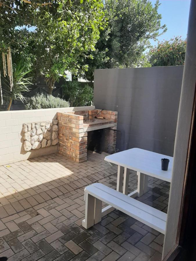 Croeso Guest House Langebaan Eksteriør billede