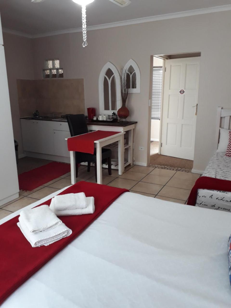 Croeso Guest House Langebaan Eksteriør billede